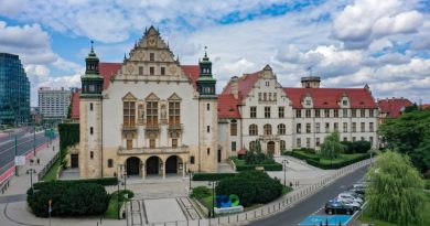 uam koronawirus wykład