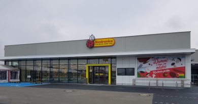 biedronka koronawirus swarzędz