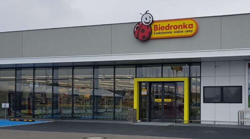 pracownicy Biedronka bez maseczek