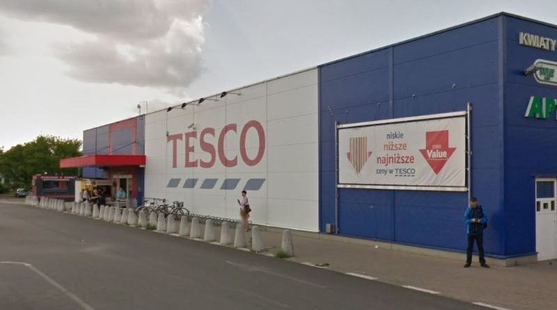 pracowników tesco pracę netto