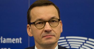 obostrzenia szkoły sklepy zamknięte