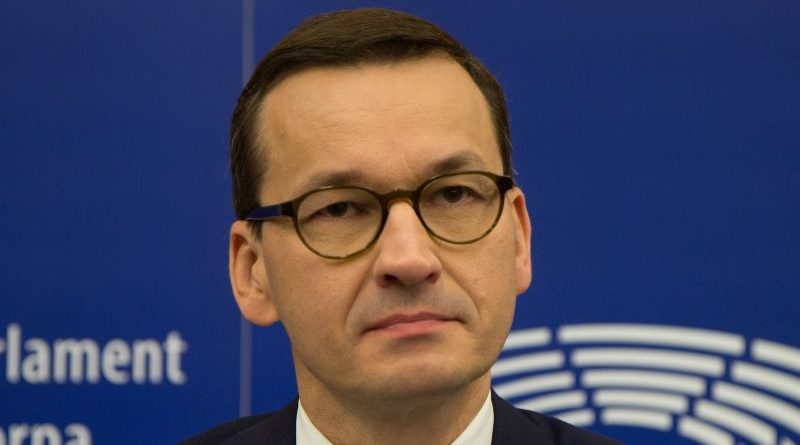 obostrzenia szkoły sklepy zamknięte