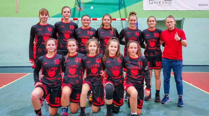 Grała koszykarska młodzież