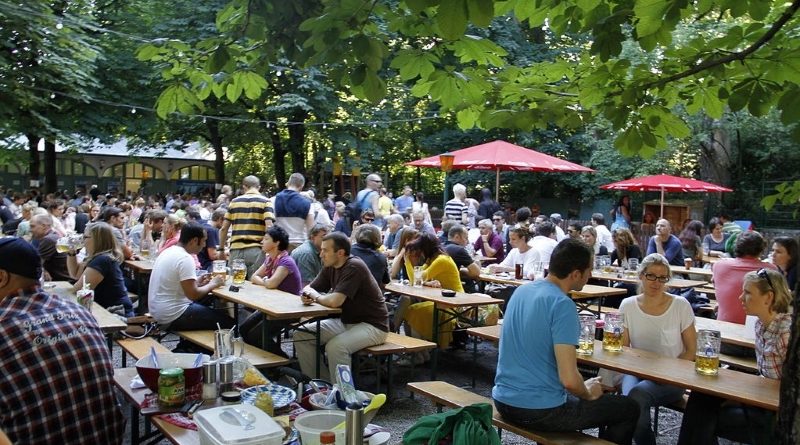 Bez maseczki i otwarte ogródki