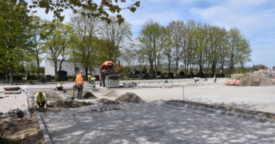 Trwa budowa parkingu przy cmentarzu