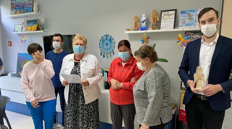 Projekt Poznań przekazał maseczki