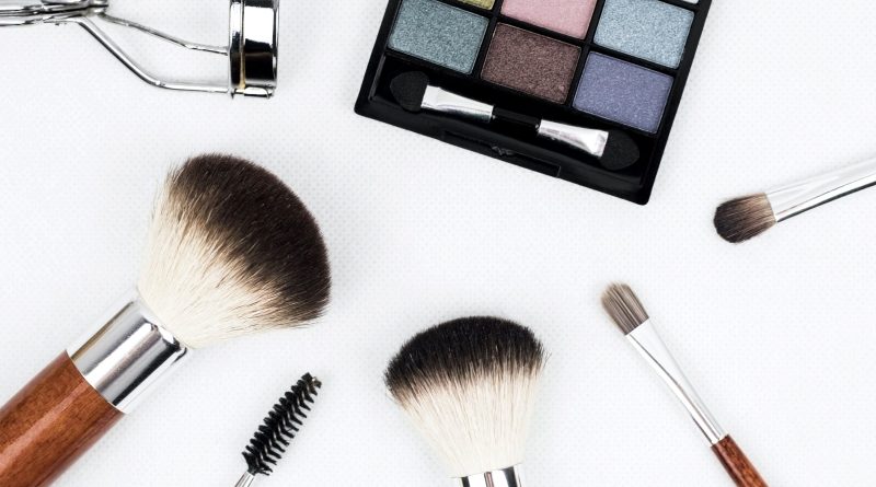Najlepsze pędzle do makijażu i kosmetyki do makijażu