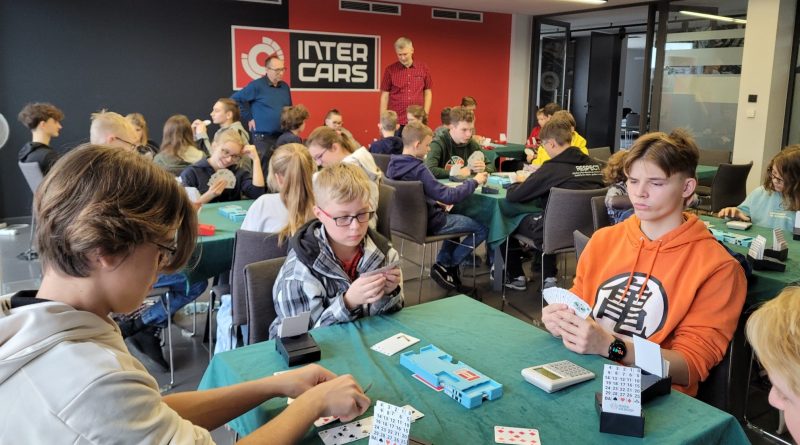 Brydż młodzieżowy