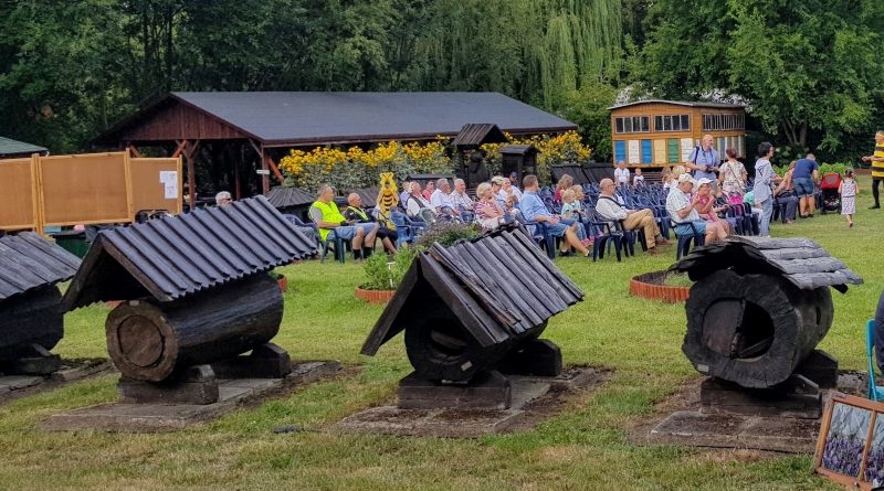 Festyn Miodowe Lato w Skansenie