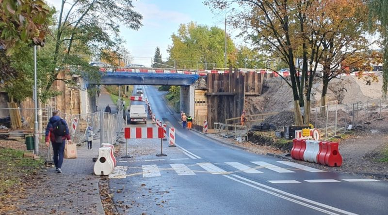 Nocą ruch wahadłowy na DK92