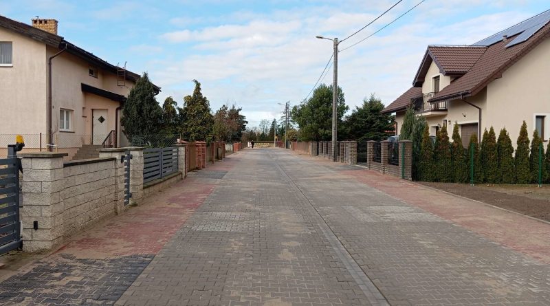 Ostatnie szlify na ulicy Folwarcznej w Paczkowie