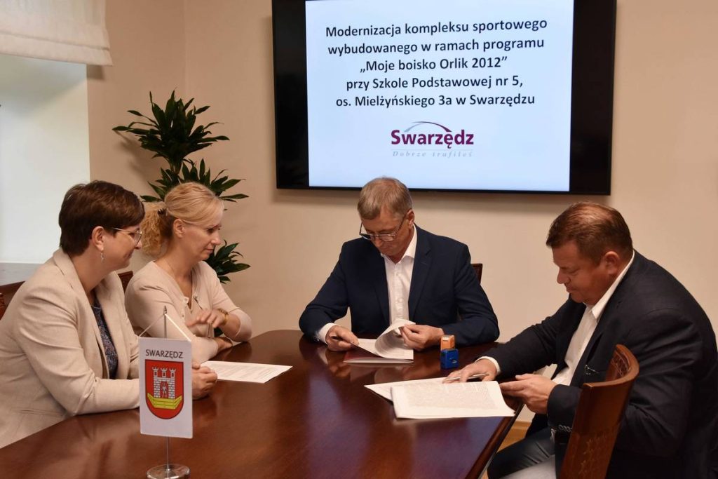 remont boisk przy Szkole Podstawowej