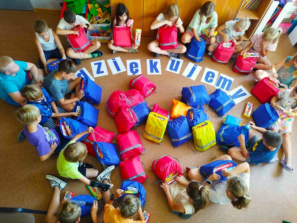 Deceuninck wspiera uczniów