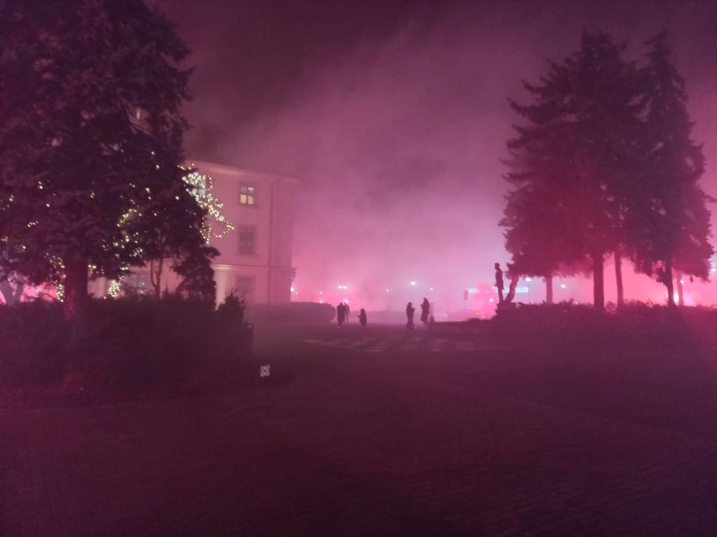 Kibice Lecha i Meblorza upamiętnili Powstańców