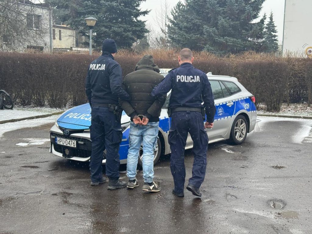 Po służbie zatrzymali sprawców kradzieży w Swarzędzu