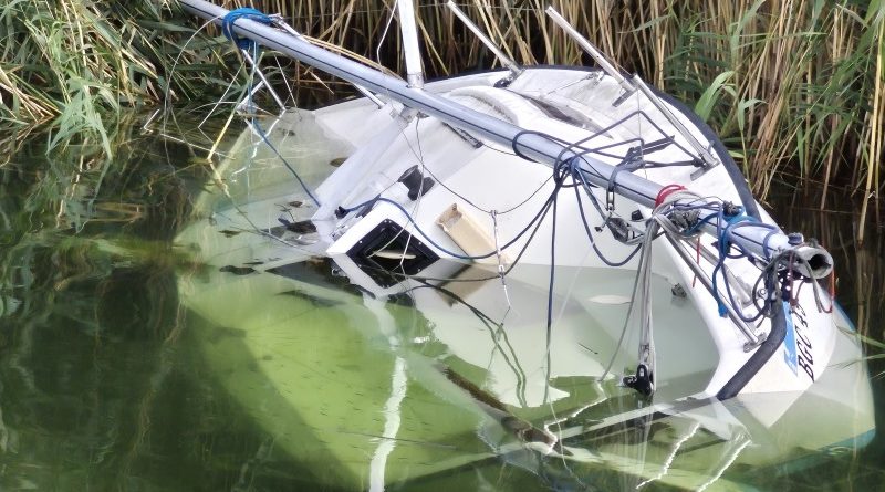 Zatonął jacht na Jeziorze Lednica