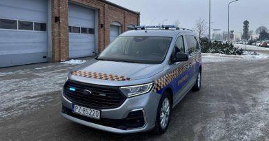 Nowy radiowóz trafił do Straży Miejskiej w Swarzędzu