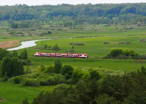 Koleje Wielkopolskie i lato: połączenia nad Bałtyk